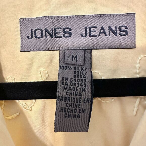 Jones Jeans Button Down Blouse‎ 100%  Silk Yellow M "Cheers" Embroidered - Picture 6 of 10
